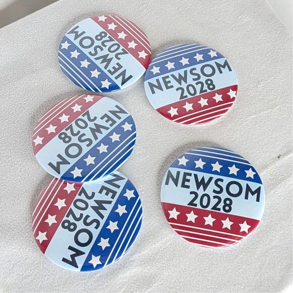 Newsom 2028 Collector Pin Set | Future of the Democrats | 5-Pack Promo Buttons - Picture 1 of 2
